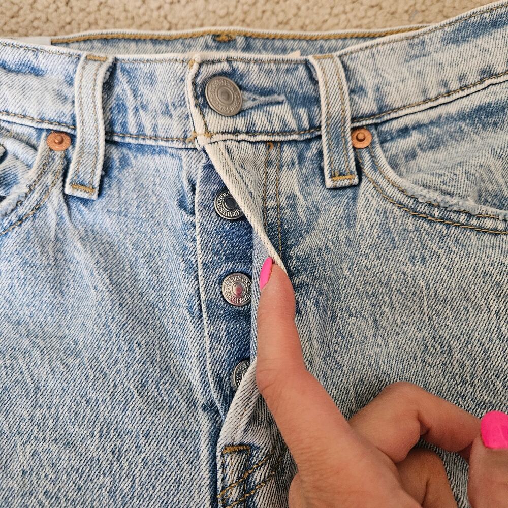 Levi's Wedgie Icon Fit in Samba Gap 26 - Picture 6 of 10